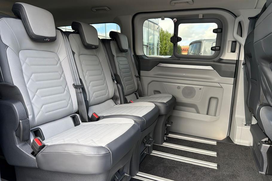 Used Ford TOURNEO CUSTOM 17