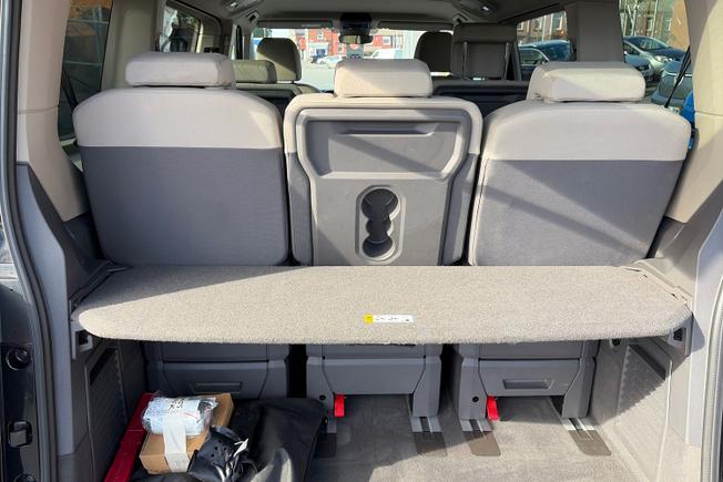 VOLKSWAGEN Multivan Photo 12