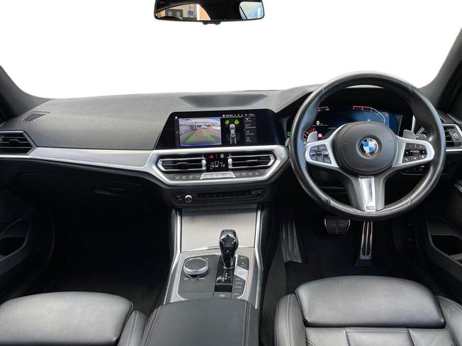 BMW 3 Series Photo 10