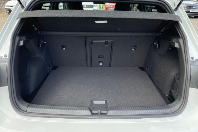 VOLKSWAGEN Golf Photo 12