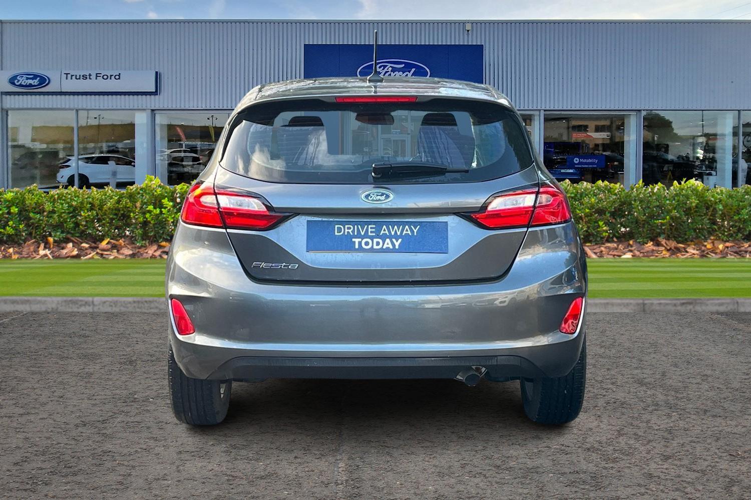 Ford FIESTA Photo 6