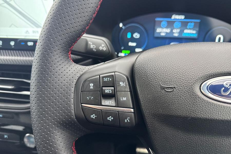 Ford KUGA Photo autoimg-8035cb28c37d99d2c7cb1e23f8be904c8f26e6e3.jpg