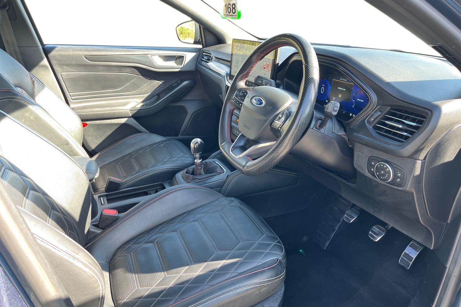 Ford FOCUS Photo 8