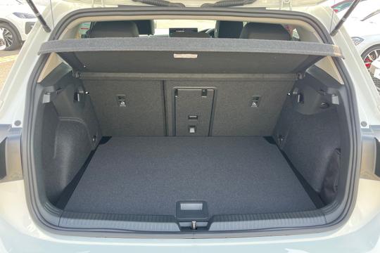Volkswagen Golf Photo autoimg-80380b5e2f8c4853738246d73b2fecba35fa05df.jpg