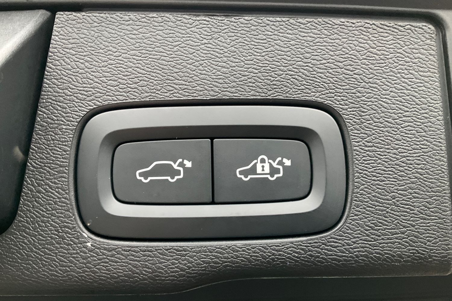 Volvo XC60 Photo 34