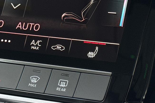 Audi Q8 Photo 43