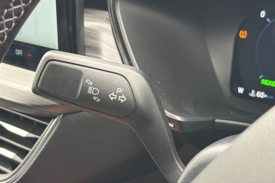Ford KUGA Photo autoimg-80508464cb204d1767a3fa401edf26b3cd3998c5.jpg