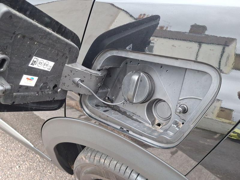 Used Peugeot 2008 KP75FKW 33