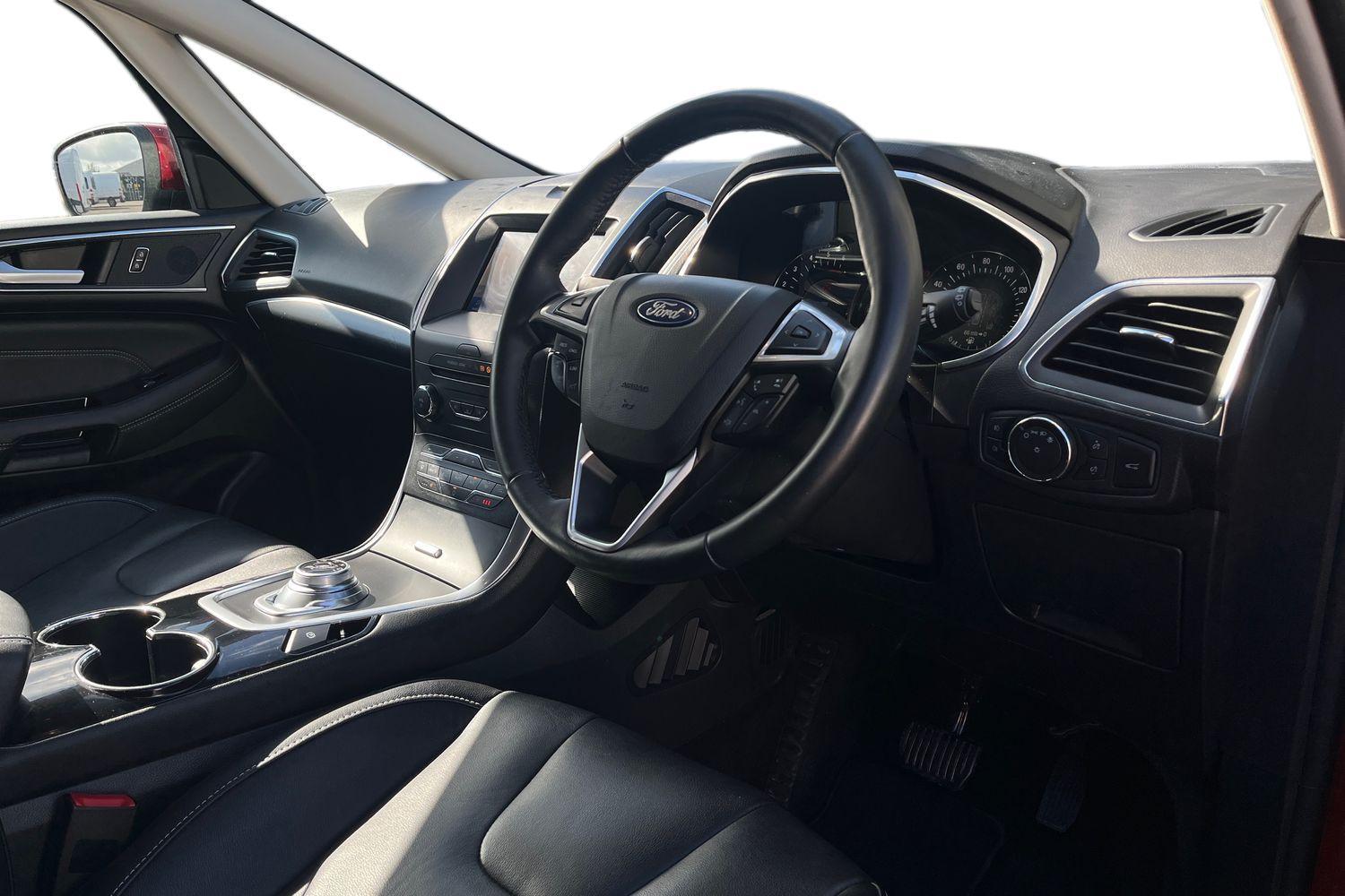 Ford S-MAX Photo 8