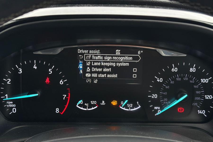 Ford FIESTA Photo autoimg-8052e874b7346398f519cab471b0101d972ab440.jpg