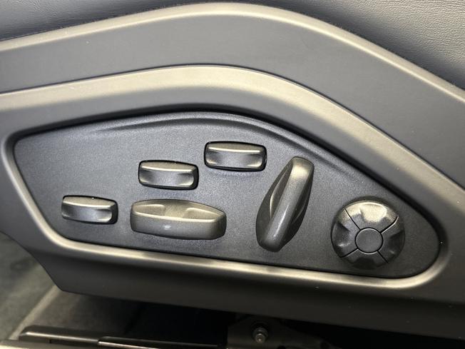 PORSCHE Panamera Photo 34