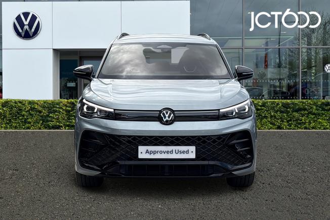 VOLKSWAGEN Tiguan Photo 8