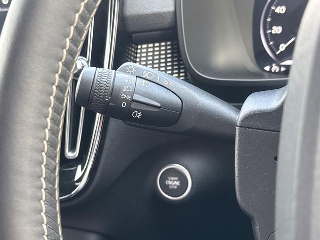 VOLVO Xc40 Photo 36