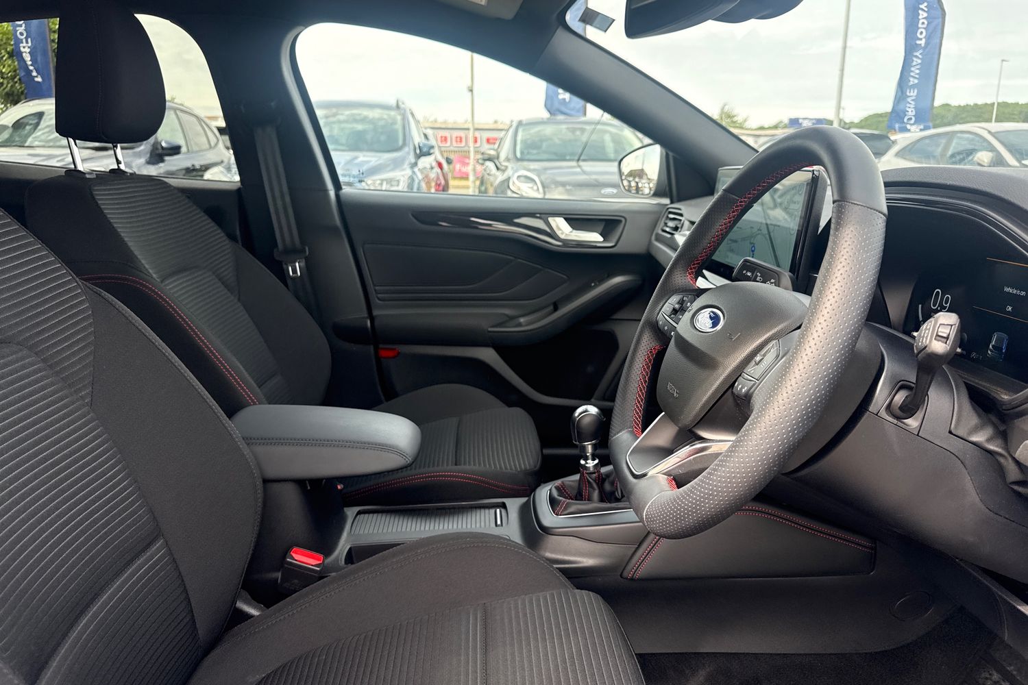 Ford FOCUS Photo 16