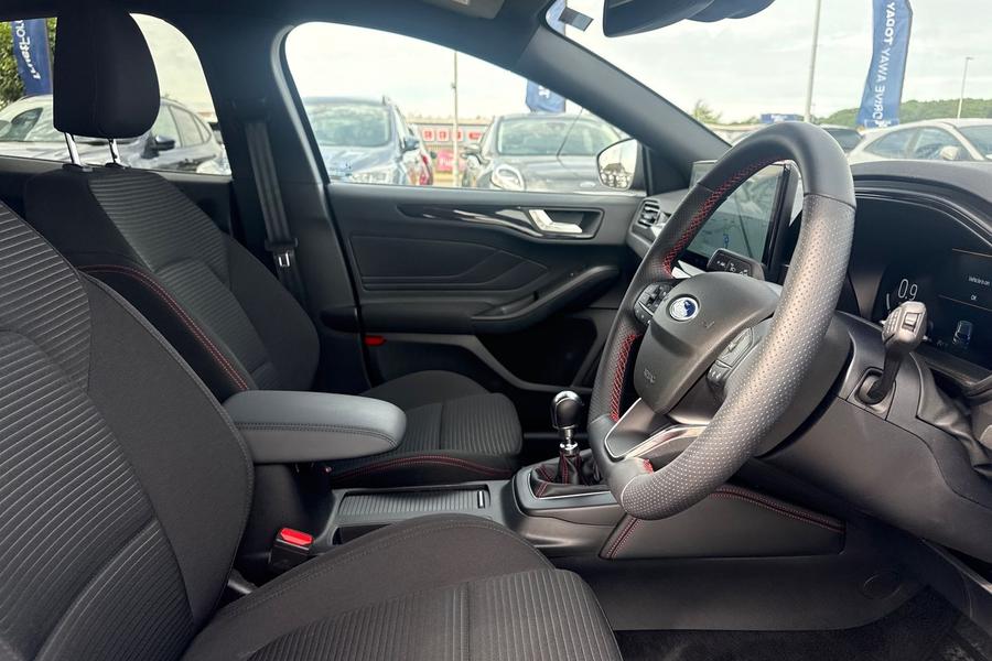 Ford FOCUS Photo autoimg-805ca881acbae2742141bc4344b198e7c9a6730b.jpg