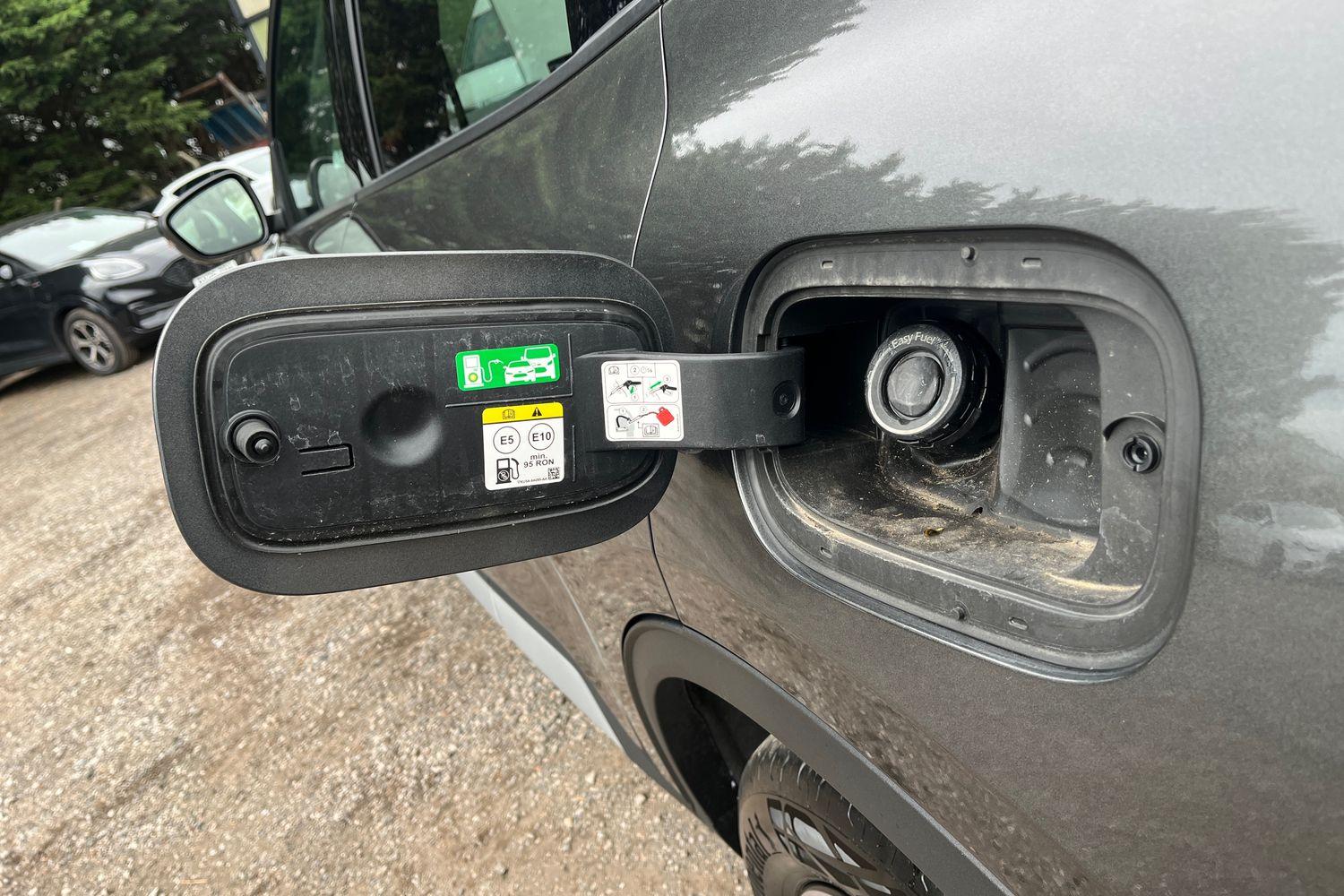 Ford KUGA Photo 24
