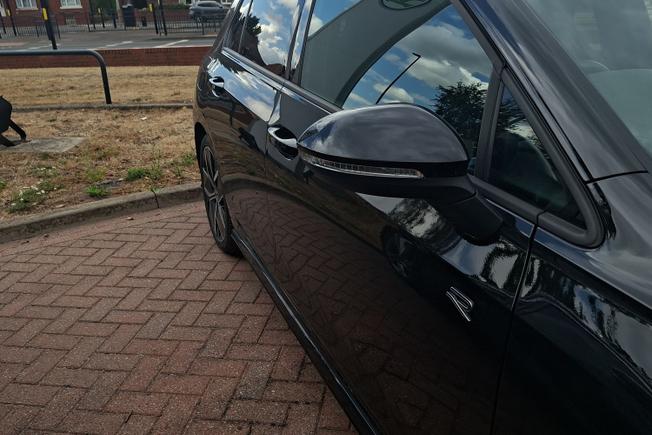 Volkswagen Golf Photo 20
