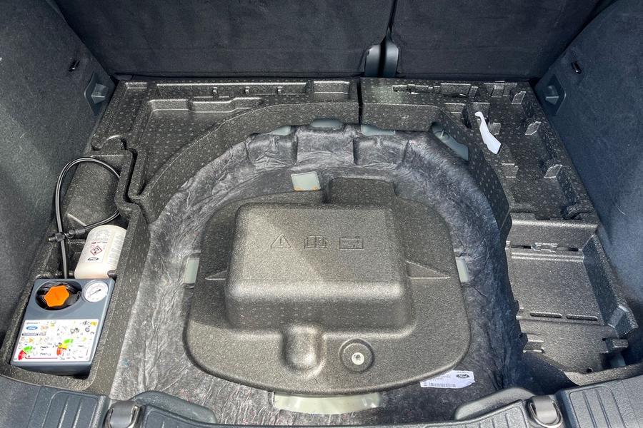 Ford Kuga Photo autoimg-806554a1cbe5421eb6fbd045e5ccb2cdbc875867.jpg