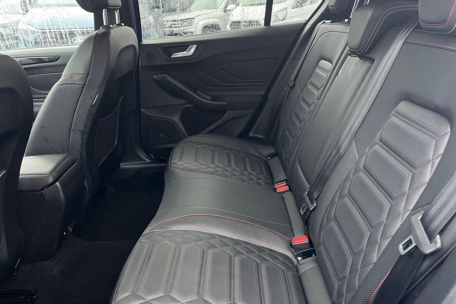 Ford FOCUS Photo 19