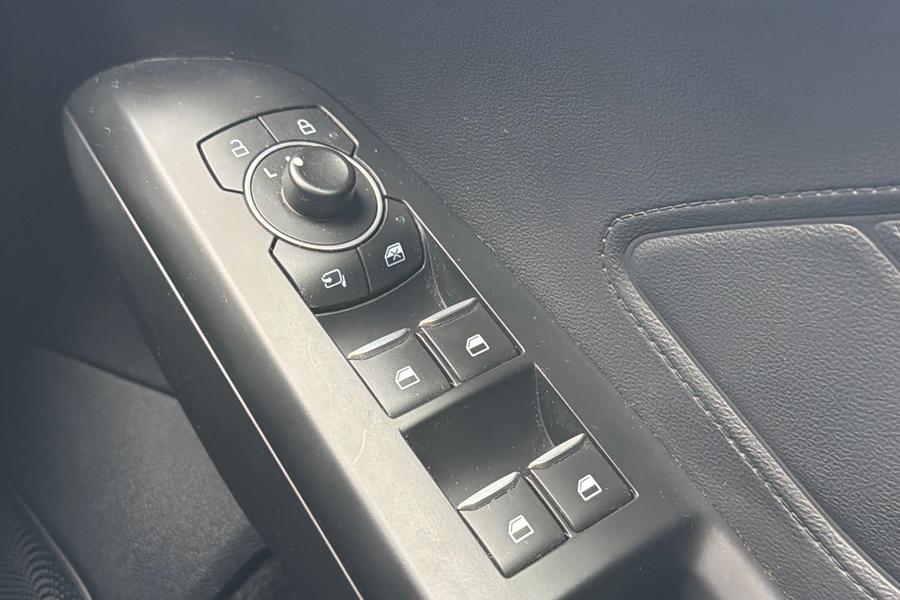 FORD FOCUS Photo autoimg-8066e42416046f44f5df6c106221a7a79ece193b.jpg