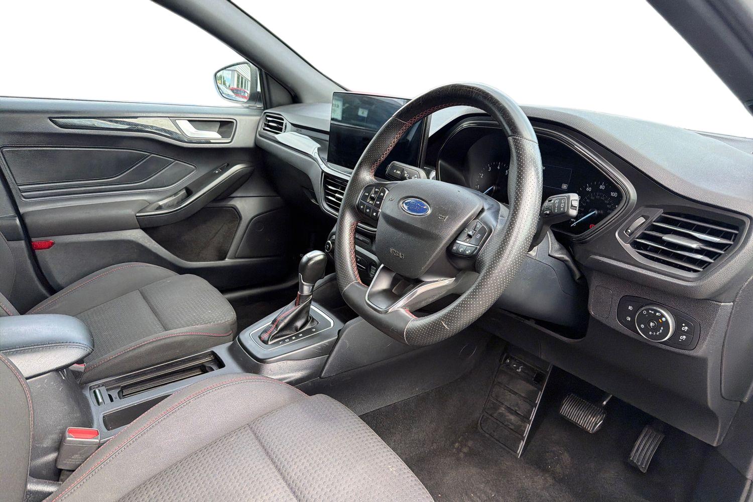 Ford FOCUS Photo 8