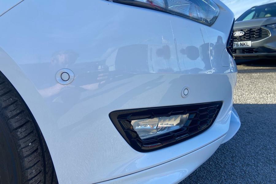 Ford FOCUS Photo autoimg-8069b4825b9a8a8fe8334fade7e2ca8993512d49.jpg