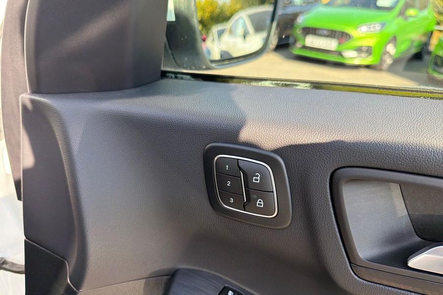 Ford Kuga Photo autoimg-806b3a36484a5066a621e372e4689e059f1d952b.jpg