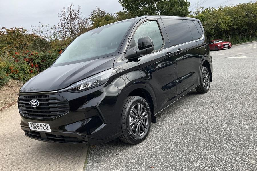 Ford TRANSIT CUSTOM Photo autoimg-807011c58b3f85f7dc456822c73e25776c4e5943.jpg
