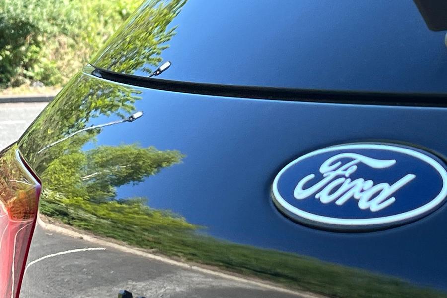 Ford KUGA Photo autoimg-8074792180edd6f058e31093bacec834aeea407c.jpg