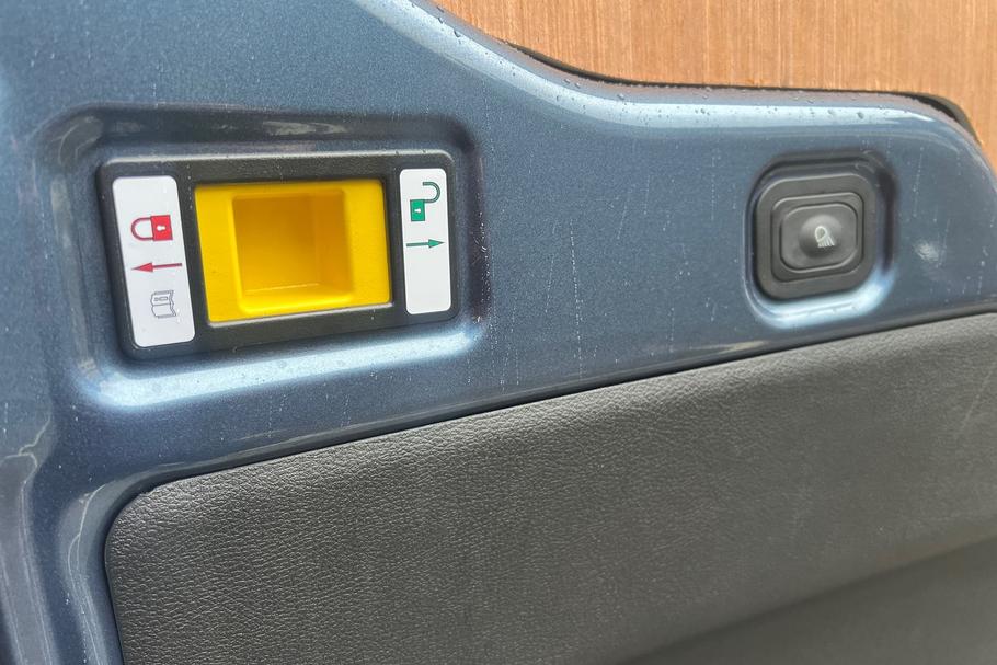 Used Ford TRANSIT WO25UFC 37