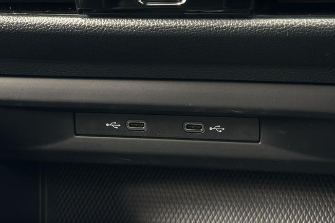 VOLKSWAGEN Golf Photo 24