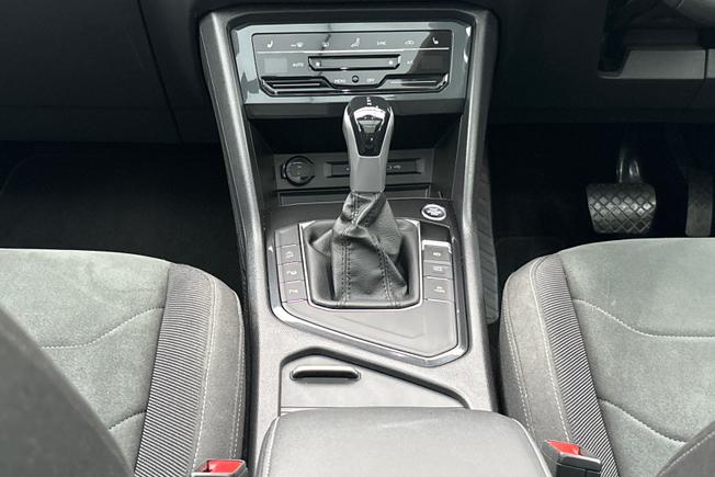 VOLKSWAGEN Tiguan Photo 36
