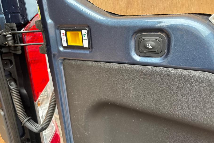 Used FORD TRANSIT WP75FYY 22