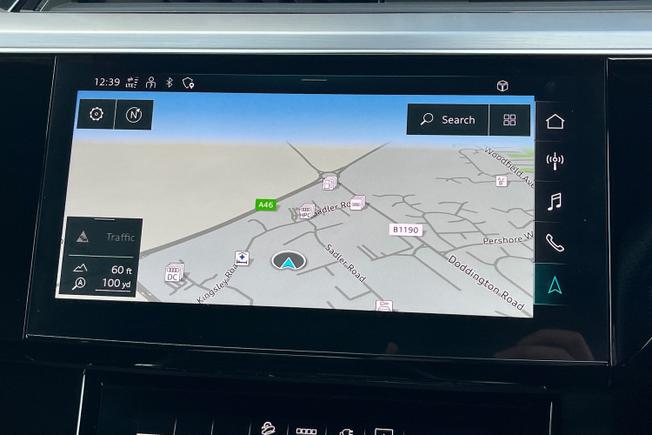 AUDI e-tron Photo 14