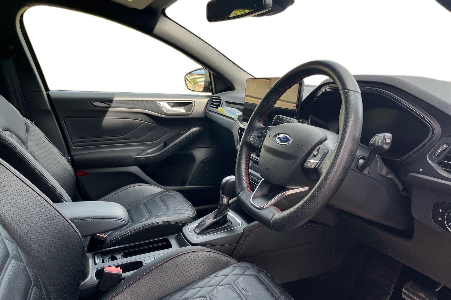 Ford FOCUS Photo 8
