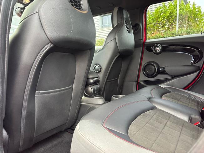 MINI Hatch Photo 52