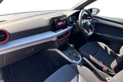 SEAT Arona Photo 2