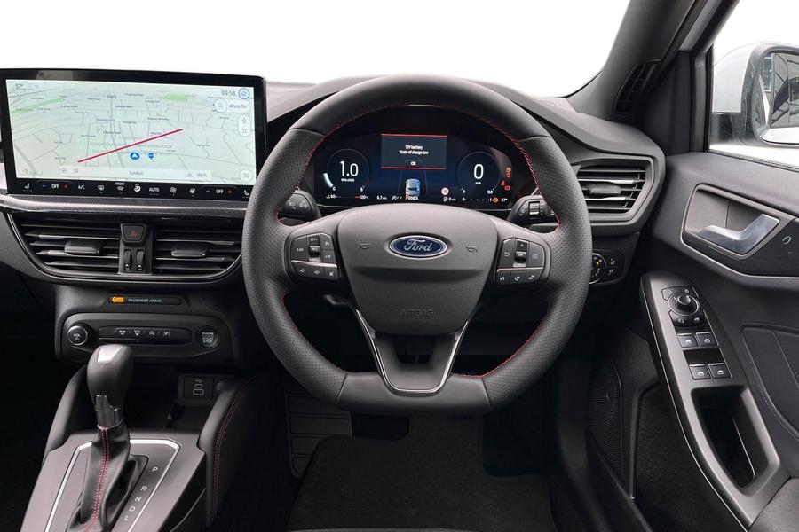 Ford Focus Photo autoimg-8085f2895bf37b1460d311c7e48239381d1b6074.jpg