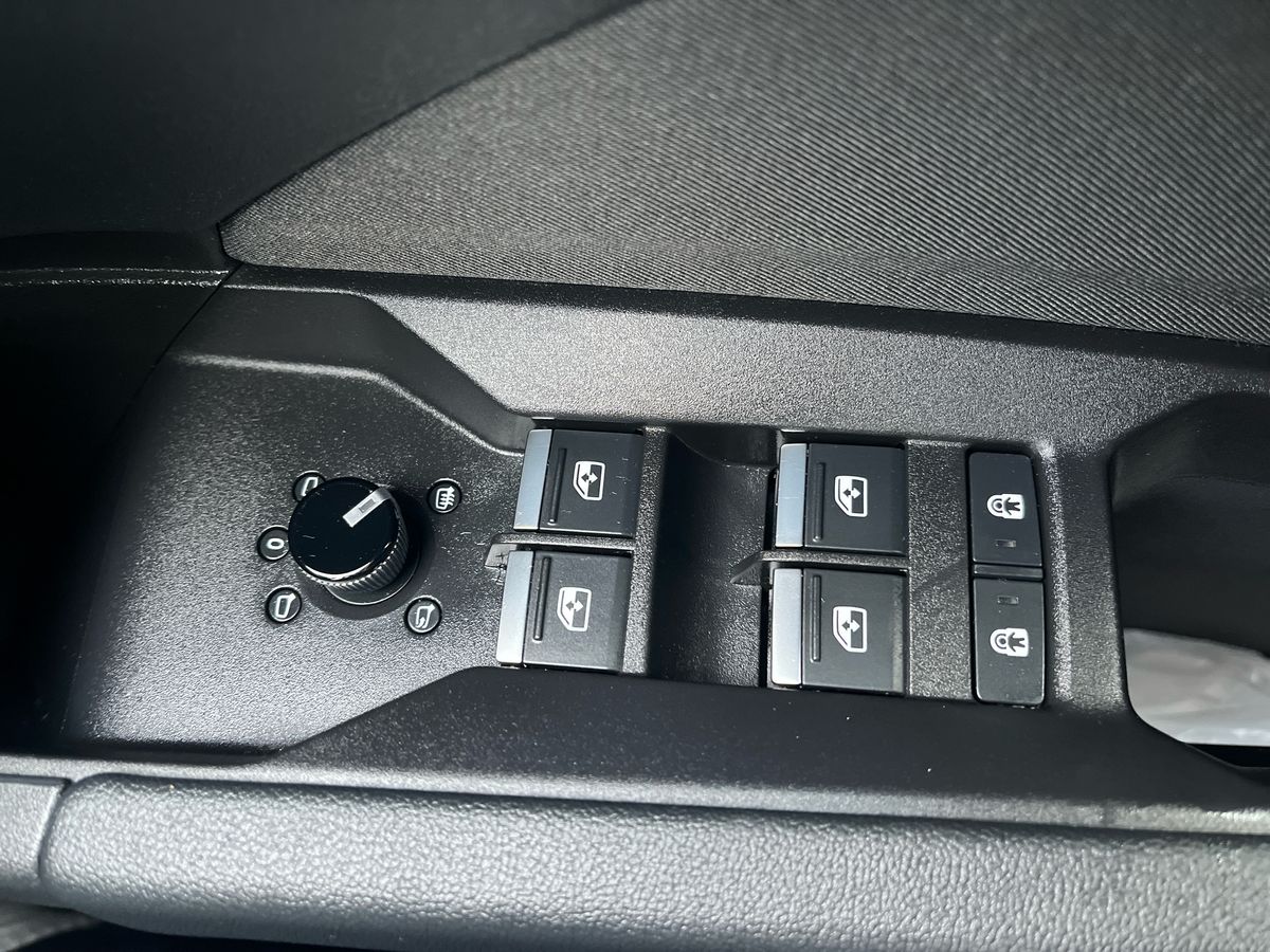 Audi Q4 e-tron Photo 25