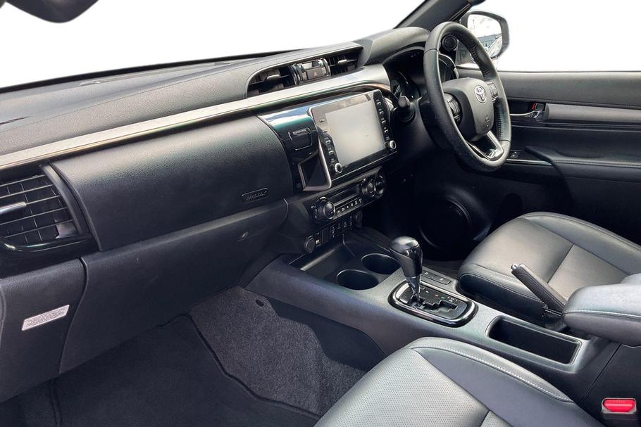 Used Toyota HILUX LS23OLX 3