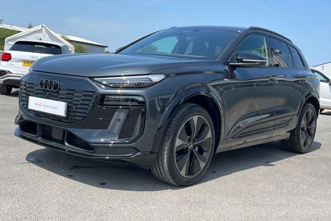 AUDI Q6 E-Tron Photo 24