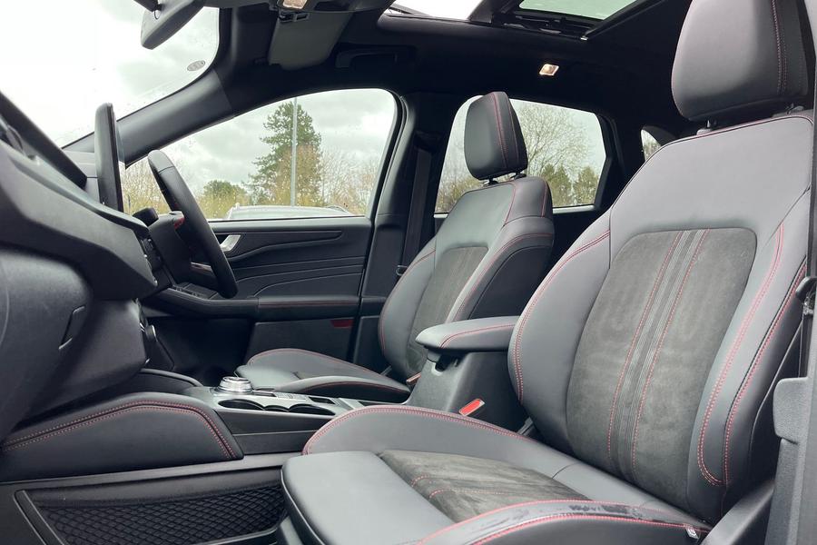 Ford Kuga Photo autoimg-808f890acab235cc478612decc09ca5b6a28a202.jpg