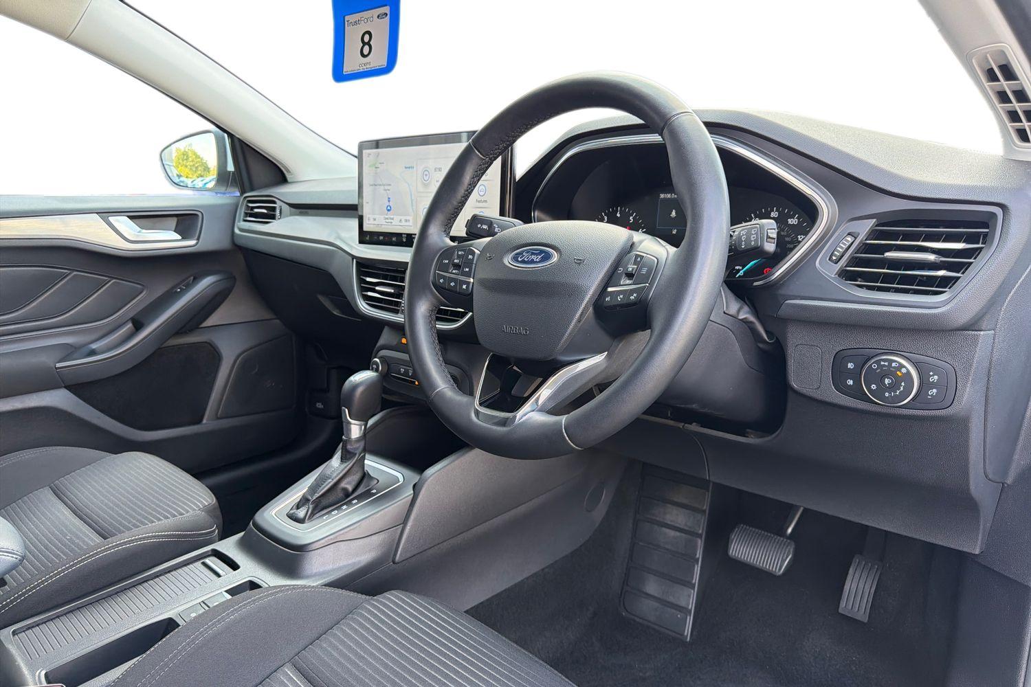 Ford Focus Photo 8