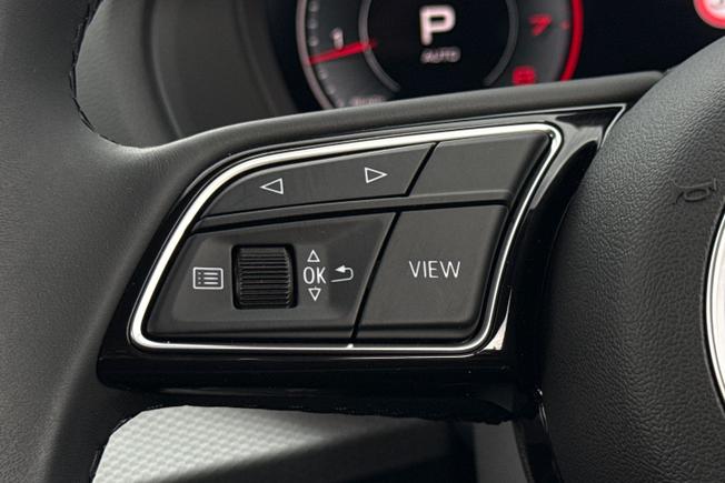 Audi Q2 Photo 16