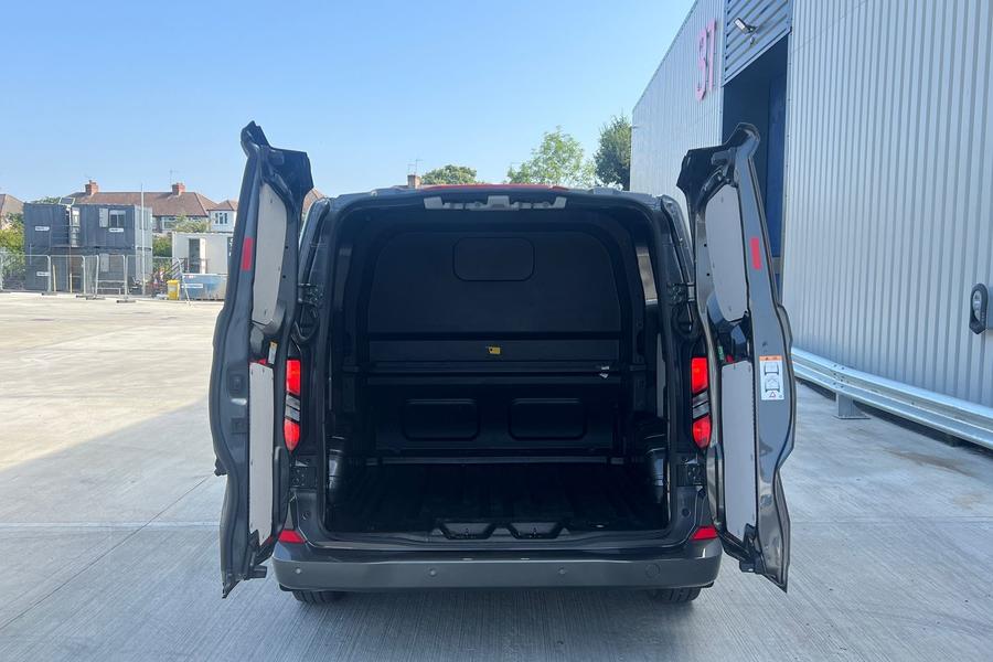 Ford TRANSIT CUSTOM Photo autoimg-809374cdfe914f4e6f037fe1d7edb4f87803beea.jpg