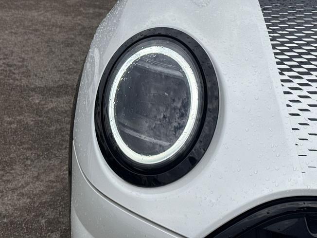 MINI Cooper Photo 18