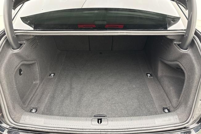 AUDI A4 Photo 12