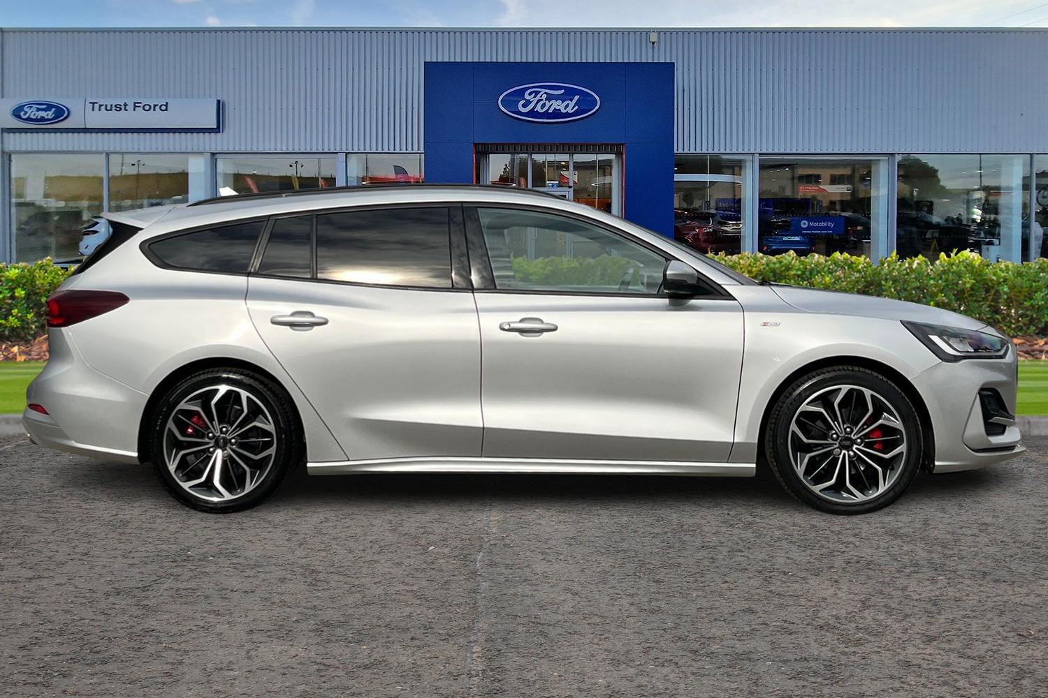Ford FOCUS Photo 2