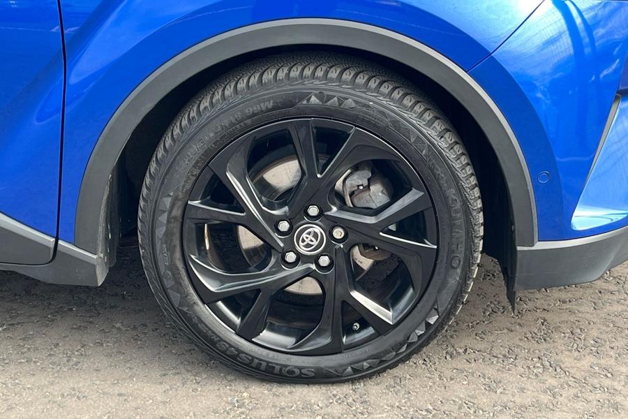 Toyota C-HR Photo autoimg-80abb268ca5a06241686fc435593efa97545f250.jpg