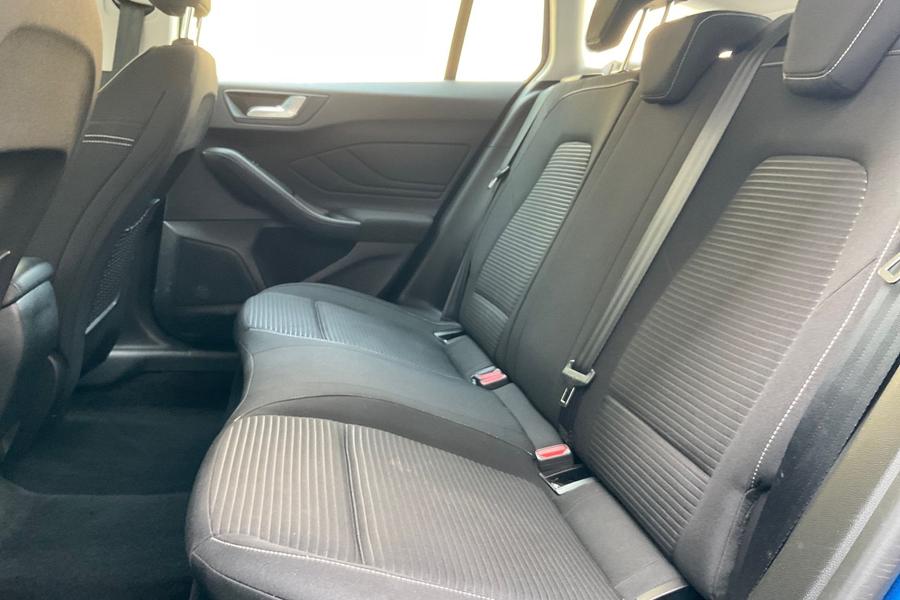 Ford FOCUS Photo autoimg-80afd91ed81c05d15ba6ae7590ef95bd6c24b1f6.jpg